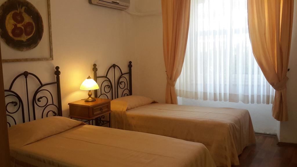 Ege Hotel Bozcaada Island Buitenkant foto